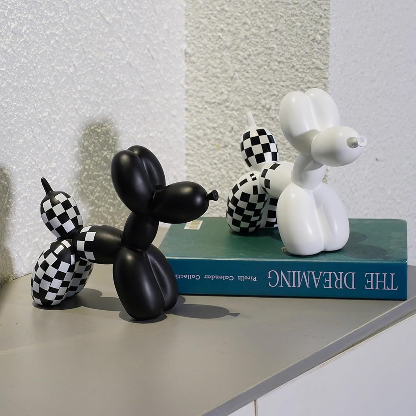 Vilead Resin Balloon Dog Statue with Checkered Pattern,Modern Home Decoration Trendy Animal Art Ornaments,Collection Figurine Bedroom Living Room Office Desktop Sculpture