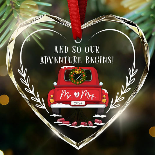 Teezwonder Mr & Mrs Gifts - Christmas Ornaments 2024, Wedding & Engagement Gifts for Couples - Glass Ornaments