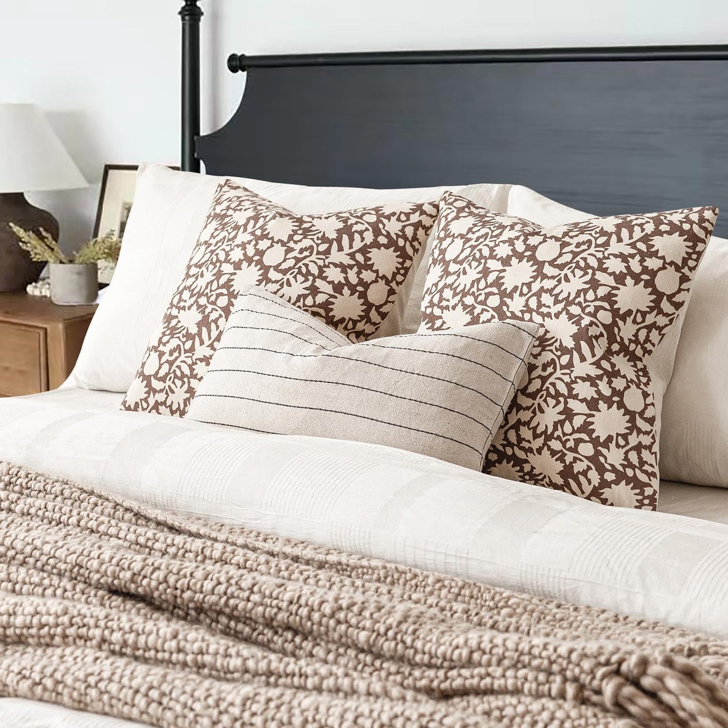 Foindtower Set of 2 Decorative Neutral Floral Lumbar Throw Pillow Covers Accent Farmhouse Cushion Covers Boho Vintage Pillowcase for Couch Sofa Bedroom Living Room Home Decor Outdoor,12×20 Inch,Brown