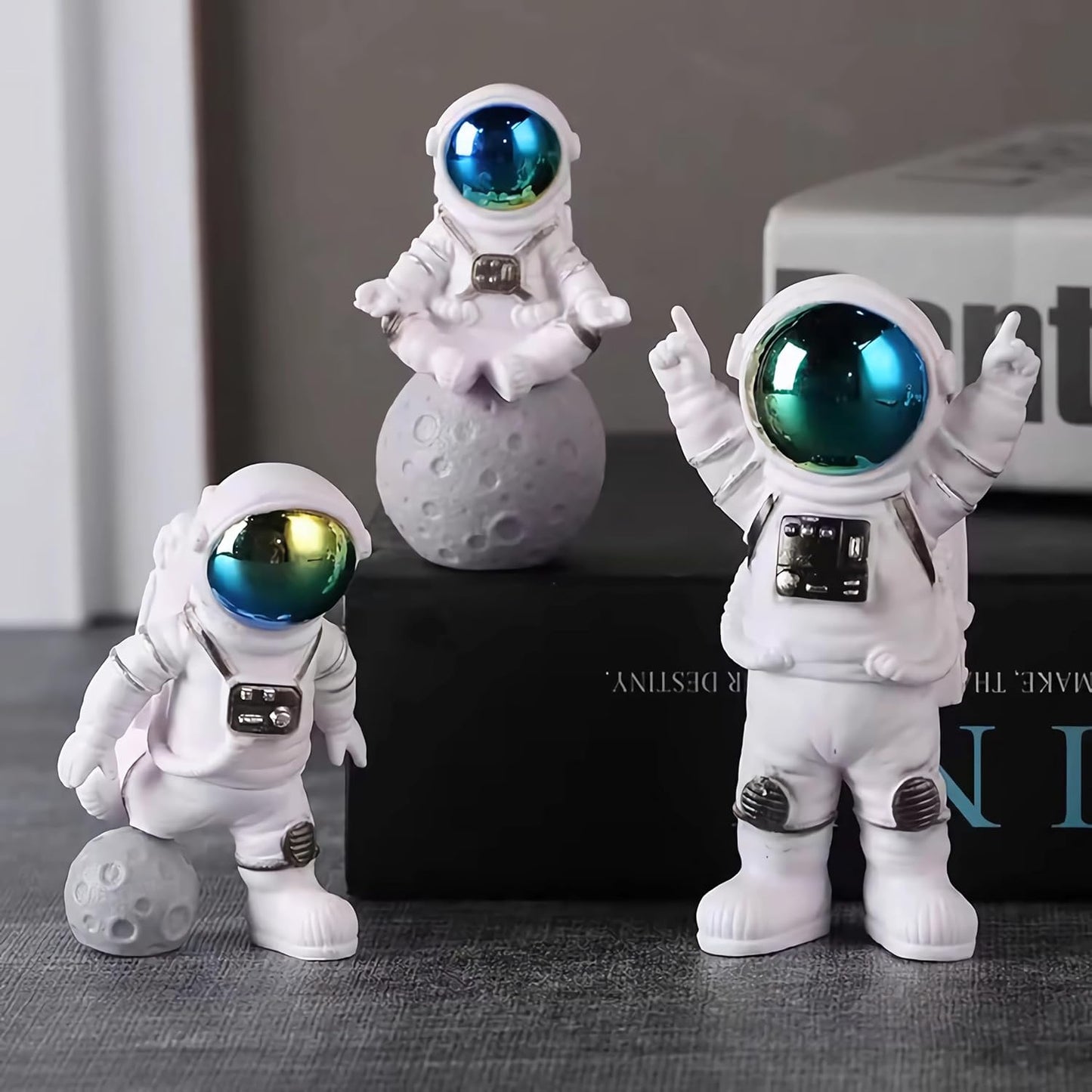 Gradient Astronaut Statues Set of 3, Space Theme Nursery Shelf Classroom Desk Decor Cake Toppers