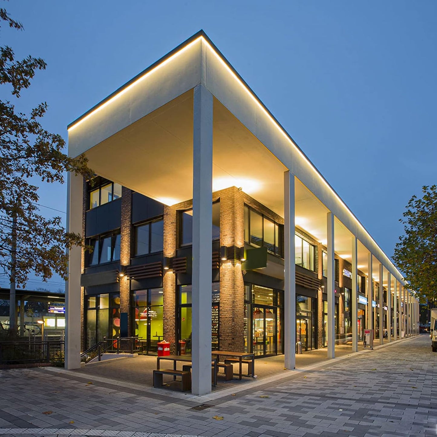 GZBtech Flexible LED Neon Rope Lights 82FT,AC 110-120V Waterproof Strip Light, 120 LEDs/M Cuttable Connectable Neon Lighting for Indoor Outdoor Home Decor/Commercial Building Use-Warm White 25M