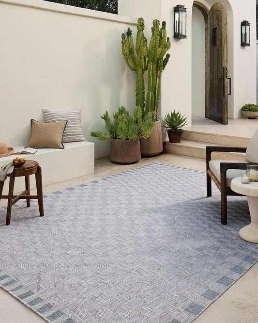 Loloi Amber Lewis Topanga Collection TOP-07 Silver/Blue 2'-3" x 3'-9" Indoor/Outdoor Area Rug